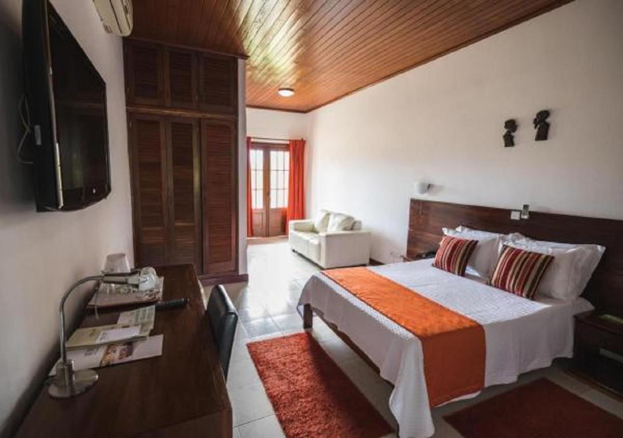 Hotel Praia Сао Томе Екстериор снимка