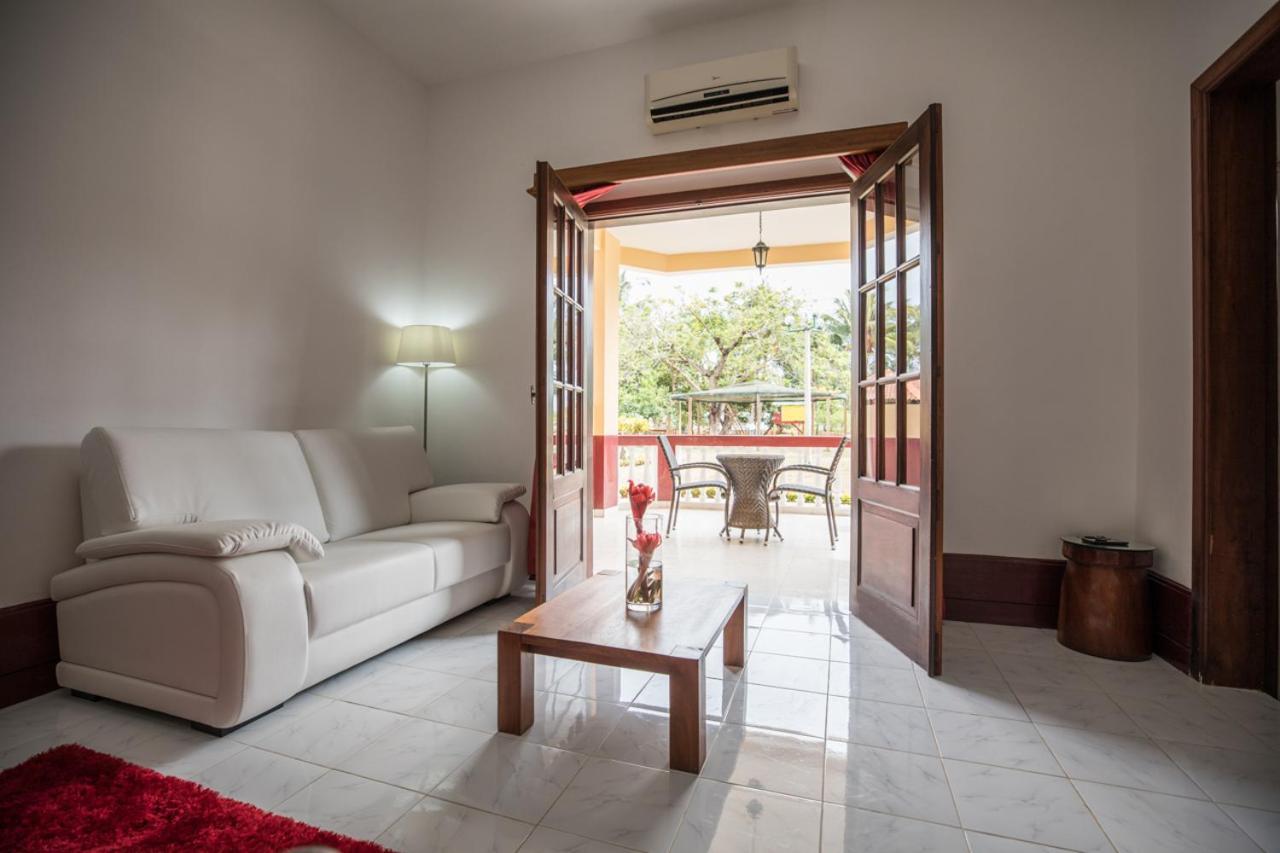 Hotel Praia Сао Томе Екстериор снимка