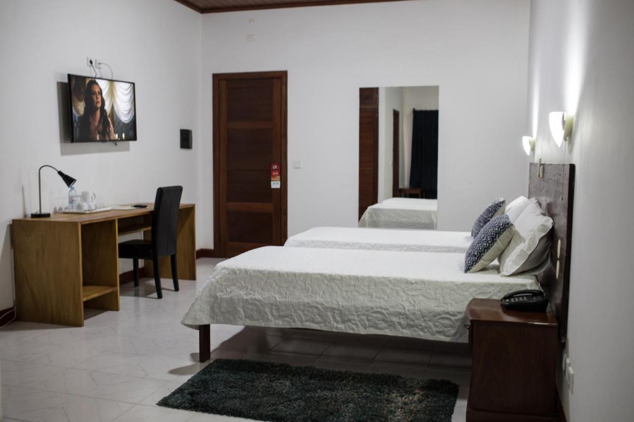 Hotel Praia Сао Томе Екстериор снимка